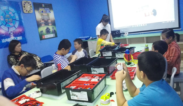 成都錦江校區(qū)樂高機器人訓練營課程限時優(yōu)惠中