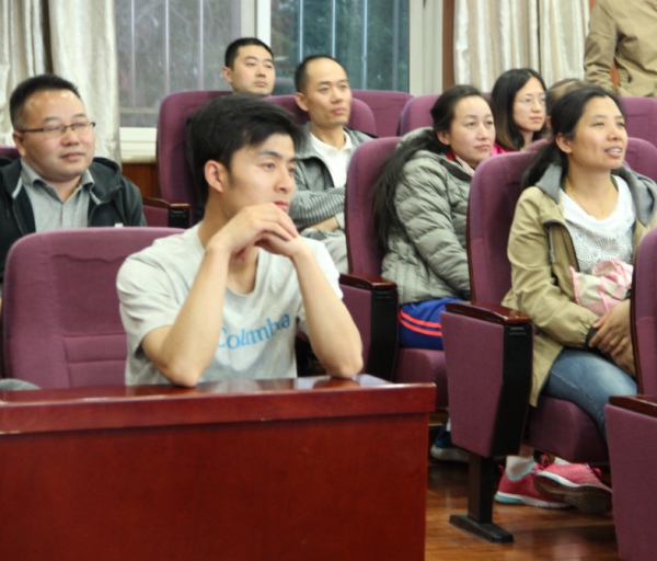 機器人編程引關(guān)注  童程童美走進北京公立校