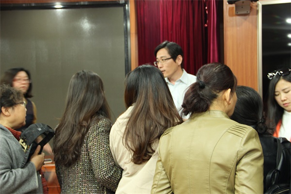 機器人編程引關(guān)注  童程童美走進北京公立校