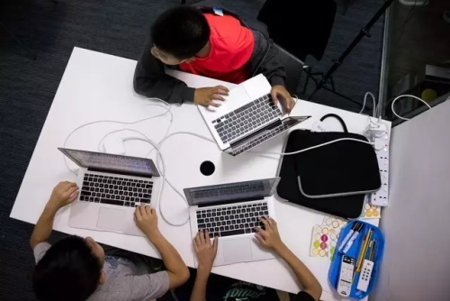 在提倡孩子從小學(xué)編程的芬蘭，學(xué)校如何教編程？