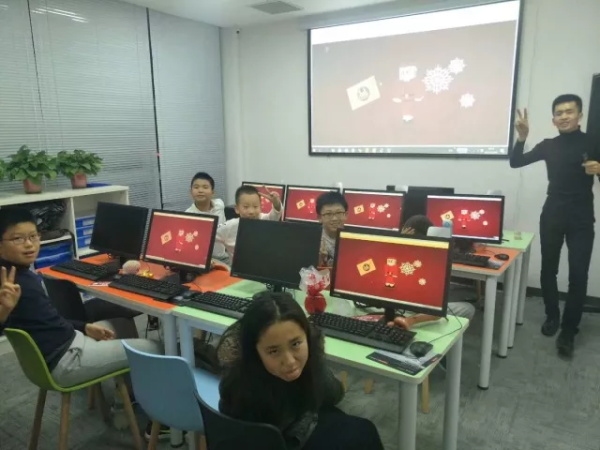 嗨皮圣誕節(jié)！童程童美圣誕主題課全國全國狂歡ing~