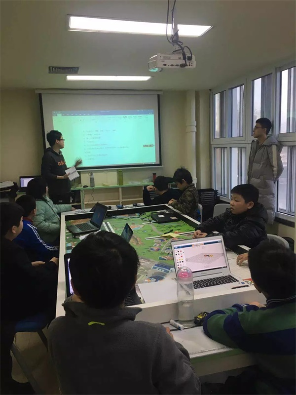 達(dá)內(nèi)童程童美202018年FLL工程挑戰(zhàn)賽集訓(xùn)火熱進(jìn)行中！