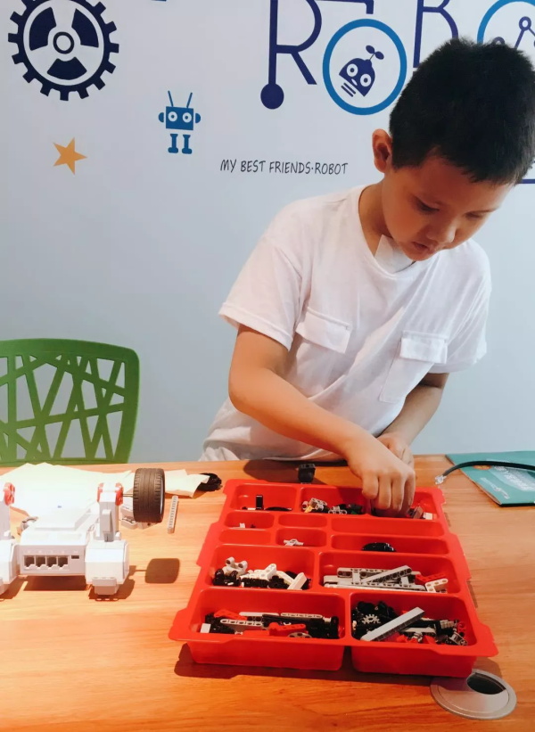 童程童美唐山愛(ài)琴海校區(qū)即將盛大開(kāi)業(yè)，六重豪禮免費(fèi)送哦！