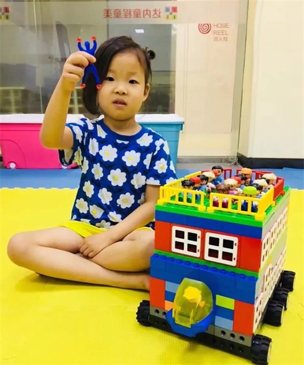 童程童美推出創(chuàng)意啟蒙課程 讓好奇心帶孩子開始啟蒙之旅