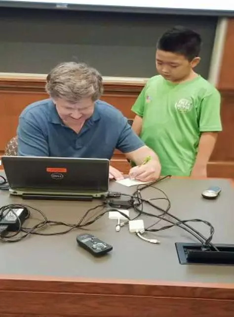 世界做課堂，旅途見成長——研學營金牌領隊董娜老師帶隊分享