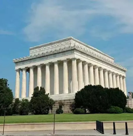 世界做課堂，旅途見成長——研學營金牌領隊董娜老師帶隊分享