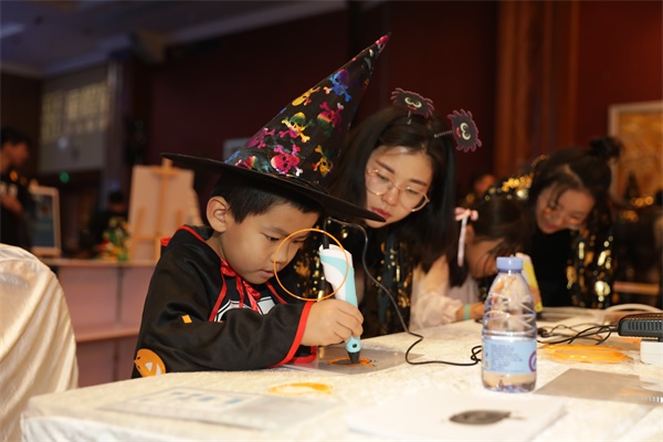 【精彩回顧】童程童美“科幻迷程“——萬(wàn)圣節(jié)狂歡派對(duì)