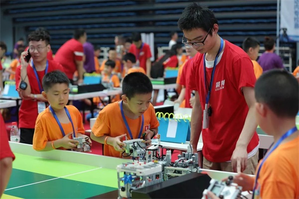 我國(guó)已有280萬孩子接受機(jī)器人教育，你還在猶豫嗎？ 