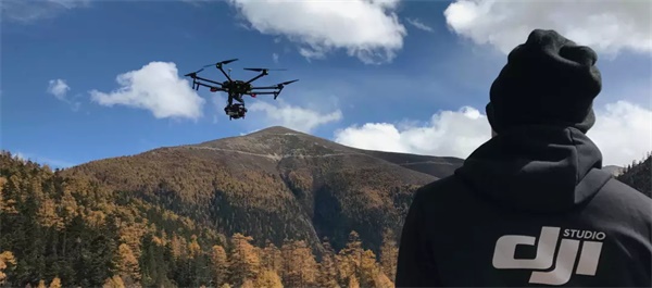 這個(gè)暑假，來童程童美，用無人機(jī)創(chuàng)作人生的第一部微電影吧！