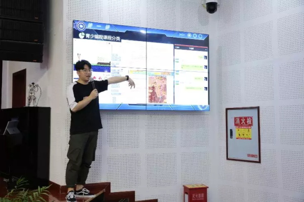 童程童美深入重慶貧困縣，捐贈(zèng)百萬(wàn)助力編程教育發(fā)展！