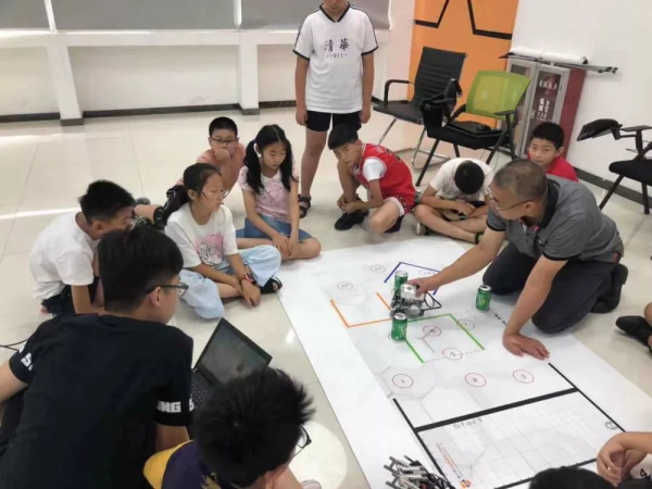 走向勝利，202顆明日之星云集童程童美RoboRAVE國際大賽暑期特訓營！