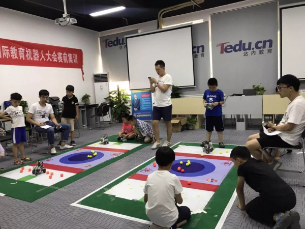 走向勝利，202顆明日之星云集童程童美RoboRAVE國際大賽暑期特訓營！