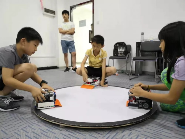 走向勝利，202顆明日之星云集童程童美RoboRAVE國際大賽暑期特訓營！