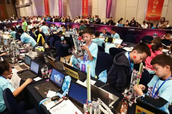 直通國際賽—Botball國際教育機器人大會中學組童程童美專場報名啟動！