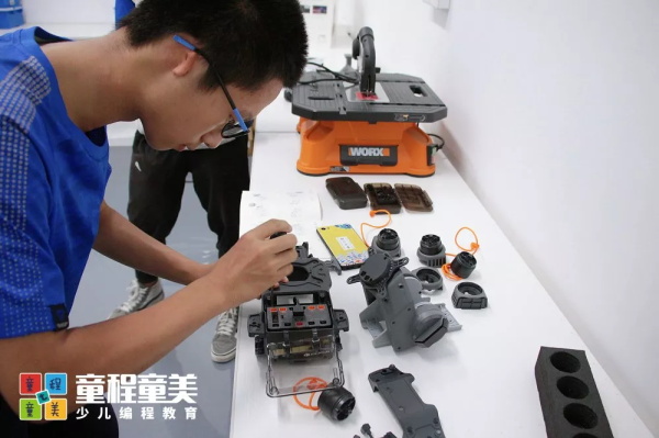 【國內(nèi)營地】童程童美?北京清華AI精英創(chuàng)投挑戰(zhàn)營報名開啟！