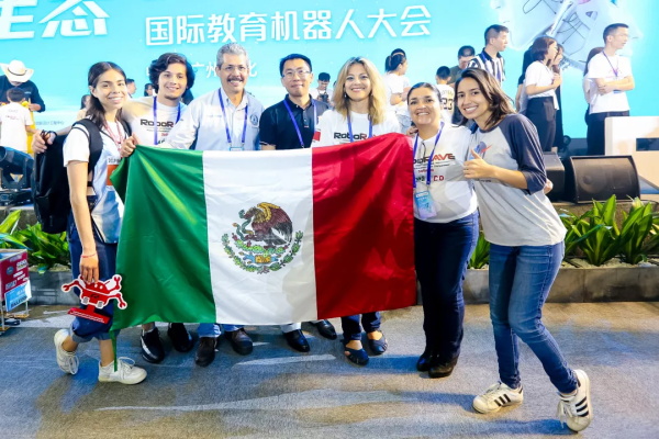 高額獎勵金、直通國際總決賽 | 2020年童程童美RoboRAVE國際教育機器人大會報名開啟！